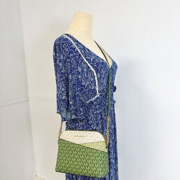 Michael Kors Handbags - Michael Kors 35S3GTVC6V Jet Set Medium Dome Crossbody Leather Handbag IN GREEN